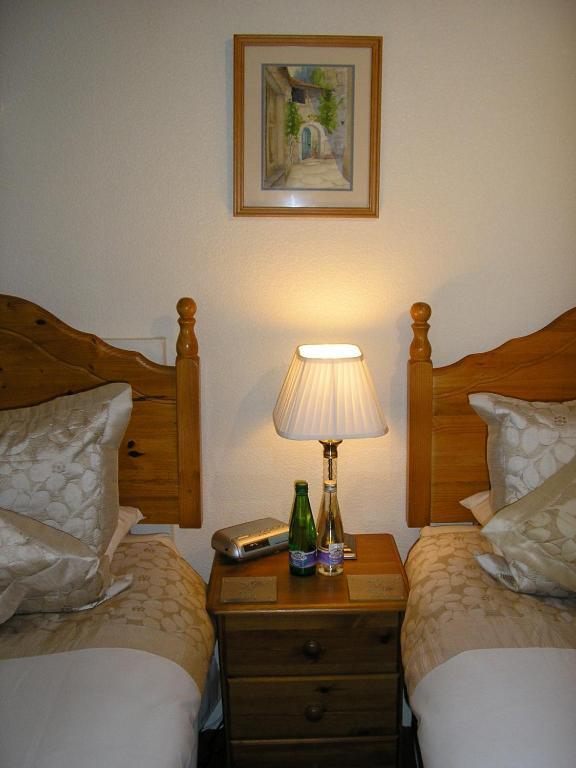 The Robertson Arms Hotel Carnwath Room photo